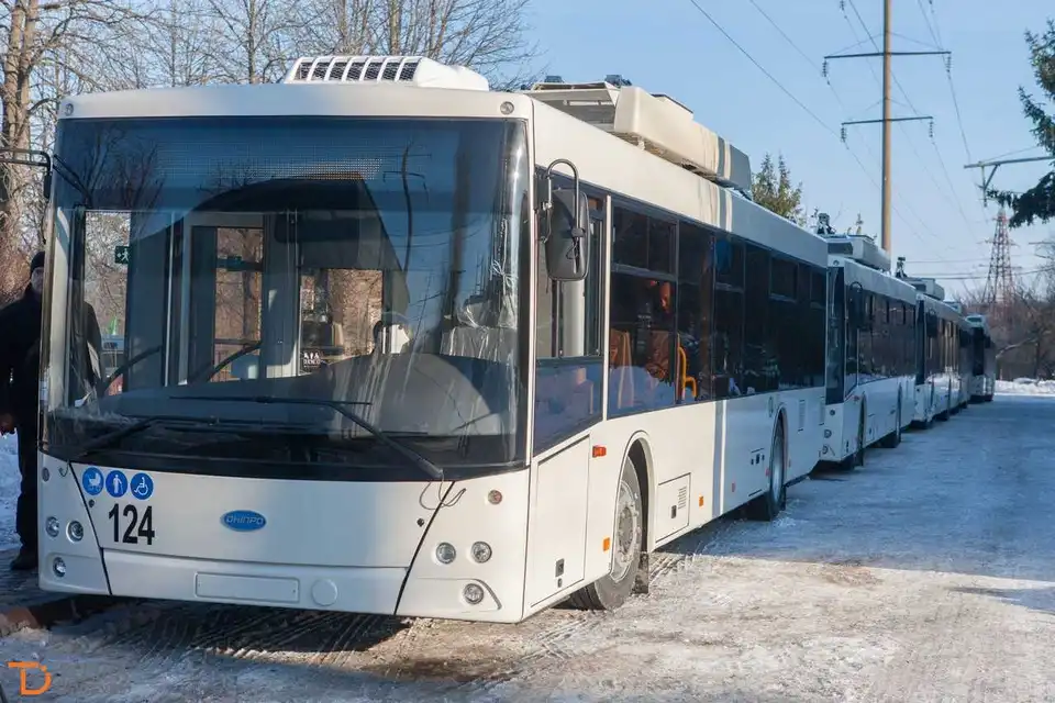 У Кропивницькому презентували 5 тролейбусів з автономним ходом (ФОТО)
