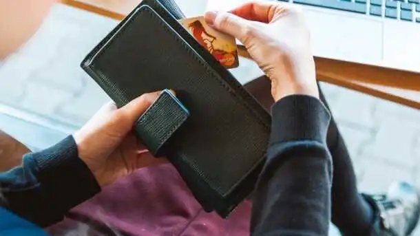 Безготівковий рік: для українців підготували багато нововведень