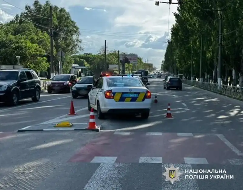 Збили дівчину на пішохідному переході у Кропивницькому