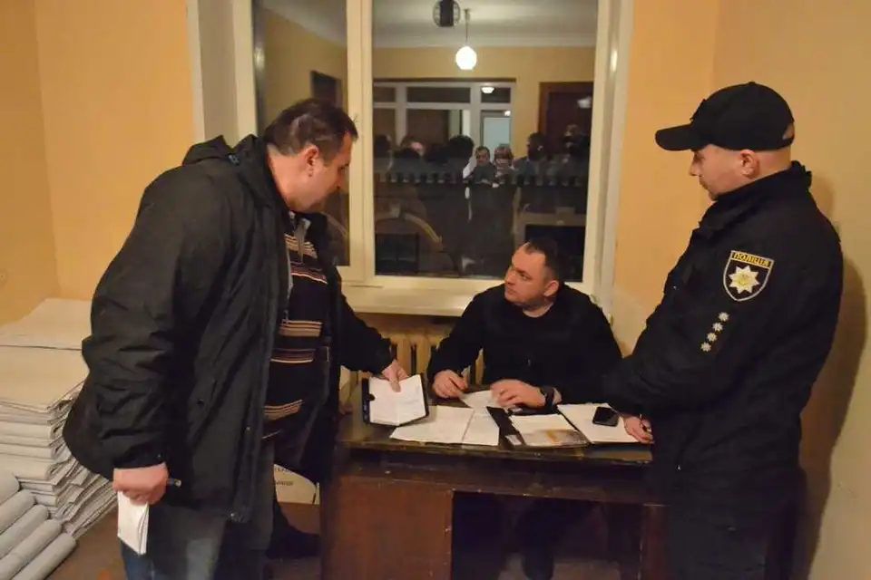 На Кіpовогpадщині чеpез системне невиконання обов’язків хочуть звільнити двох голів ОВК