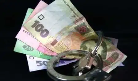 Поліцейський-хабарник на Кіровоградщині потрапив за грати – перешкоджав слідству фото 1