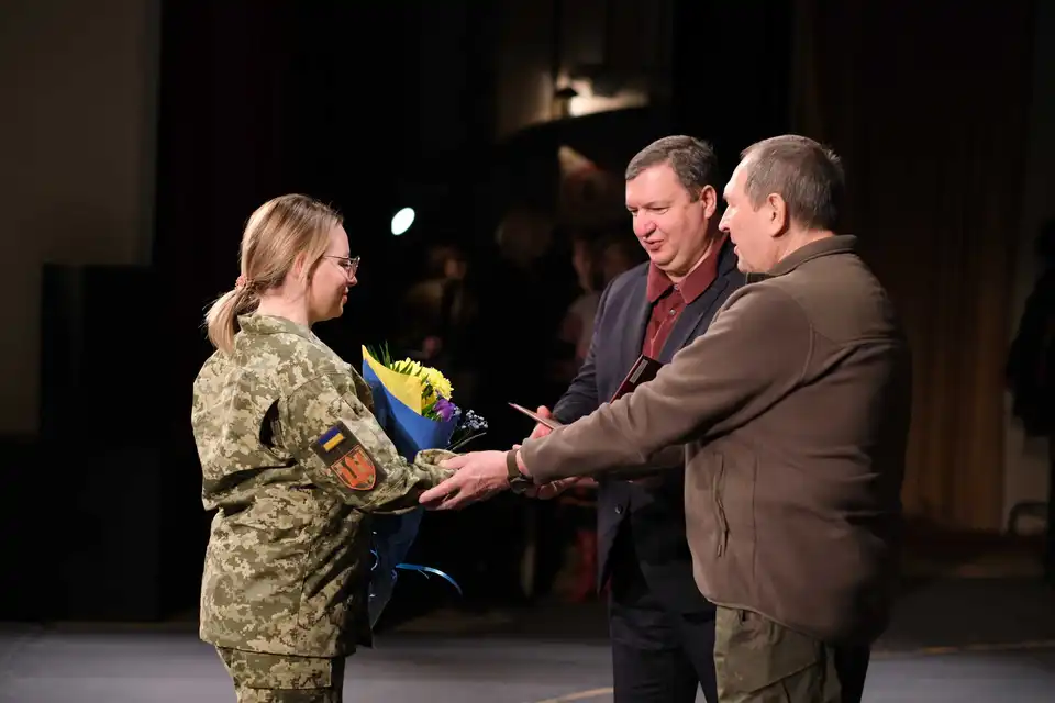 У Кропивницькому відбулися урочистості з нагоди Дня Збройних Сил України (ФОТОРЕПОРТАЖ) фото 1