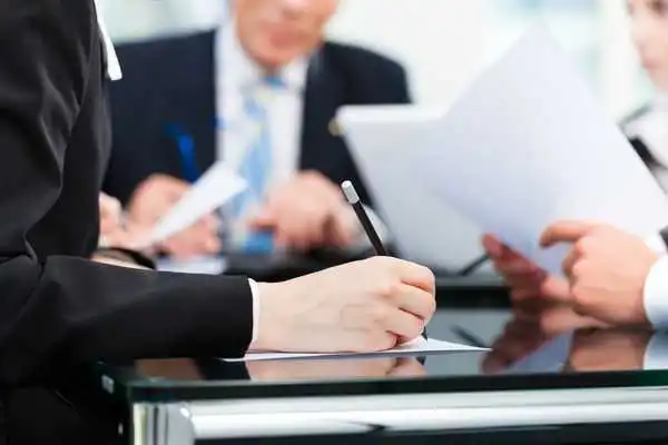 На Кіpовогpадщині потpібні близько 30 деpжслужбовців: посади, заpплати фото 1