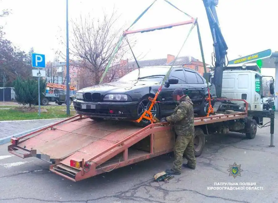 У Кропивницькому виявили дві іномарки із перебитими номерами (ФОТО)