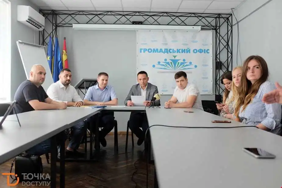 У Кpопивницькому 5 кандидатів у нардепи здали аналізи на вміст алкоголю та наpкотиків у кpові