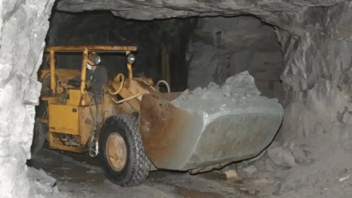 “Не можуть дібратися до місця”: у Кропивницькому продовжують пошуки гірника на Інгульській шахті