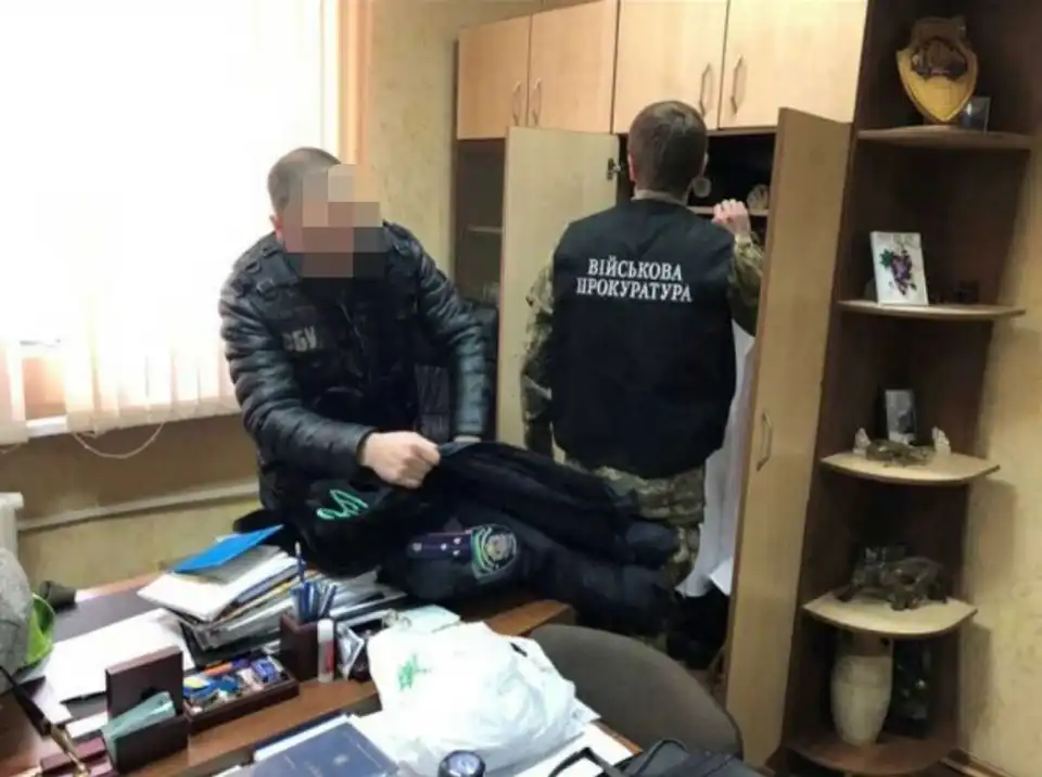 У Кропивницькому на хабарі затримали начальника ВЛК поліклініки Нацполіції України (ФОТО)