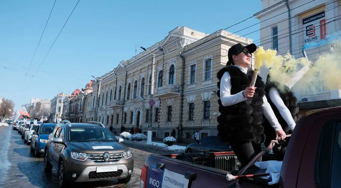 У Кропивницькому відбувся жіночий автопробіг (ФОТОРЕПОРТАЖ) фото 1