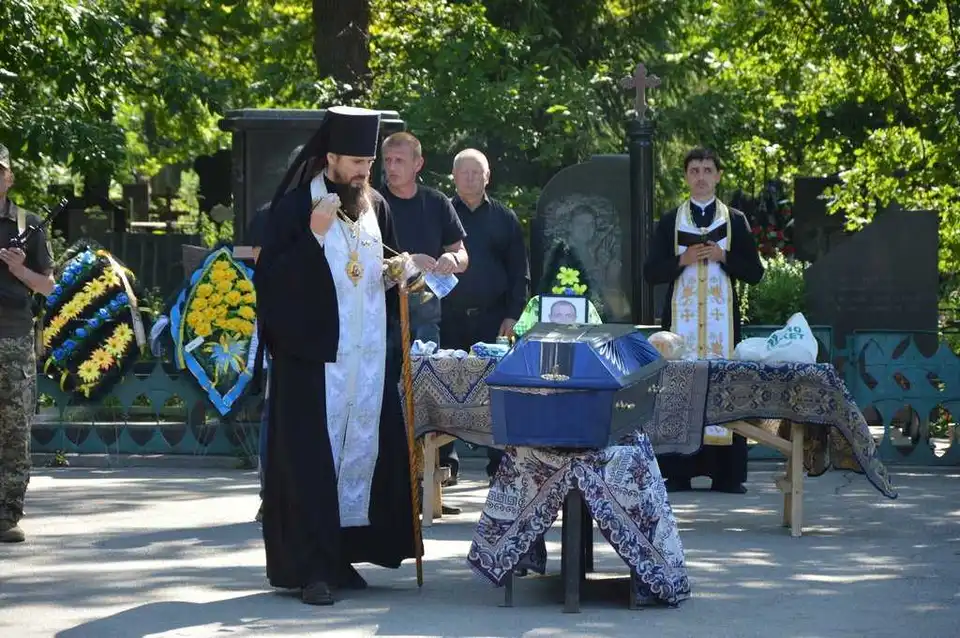 У Кропивницькому провели в останню путь загиблого захисника (ФОТО)