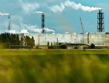 «Хіматака» в окупованому Криму: завод "Титан" закрили, дітей евакуюють фото 1