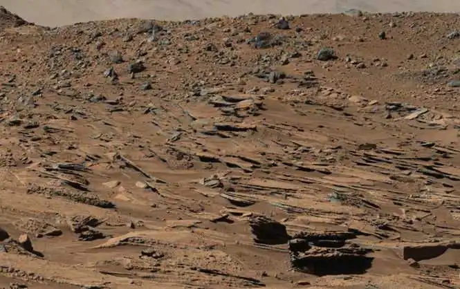 Вчені знайшли на Марсі сліди життя (ФОТО)