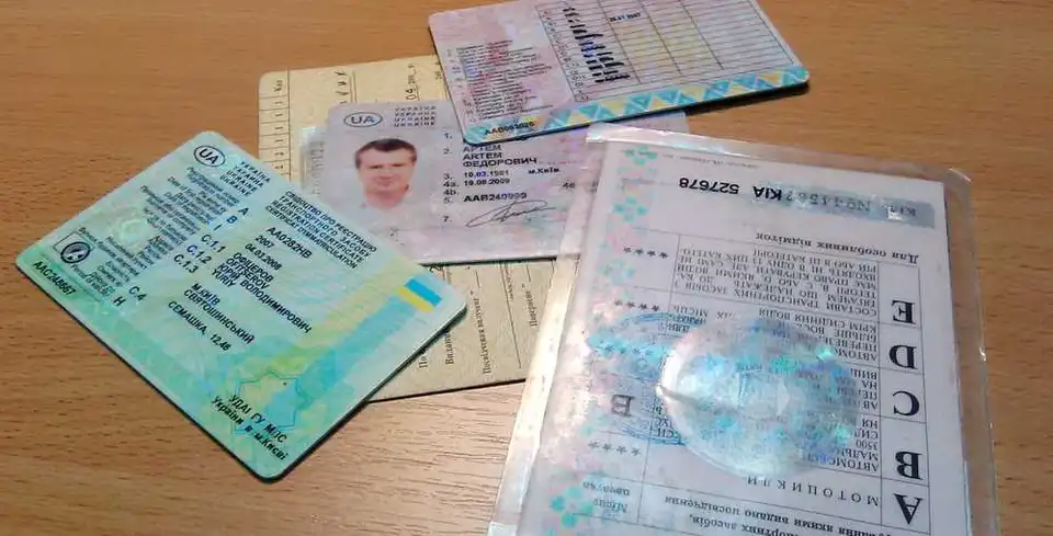 Уряд затвердив зміни до правил видавання водійських посвідчень