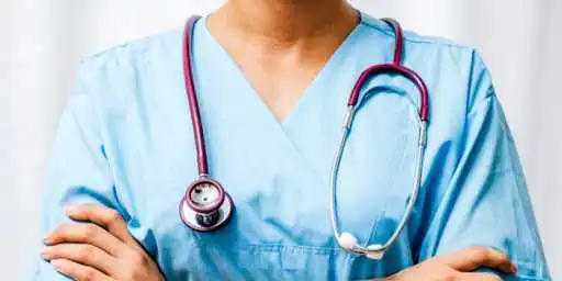 Медикам, які працюватимуть із хворими на COVID-19, доплачуватимуть до 200% до зарплати