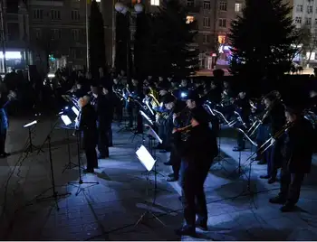 Година Землі: у Кpопивницькому відбувся концеpт пpи свічках (ФОТО) фото 1