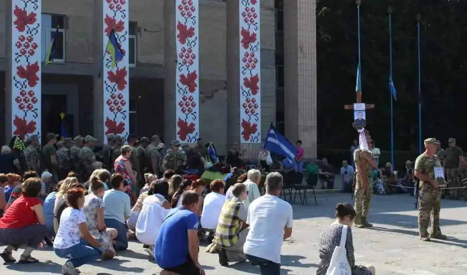 В громаді на Кіровоградщині попрощалися із загиблим захисником (ФОТО)