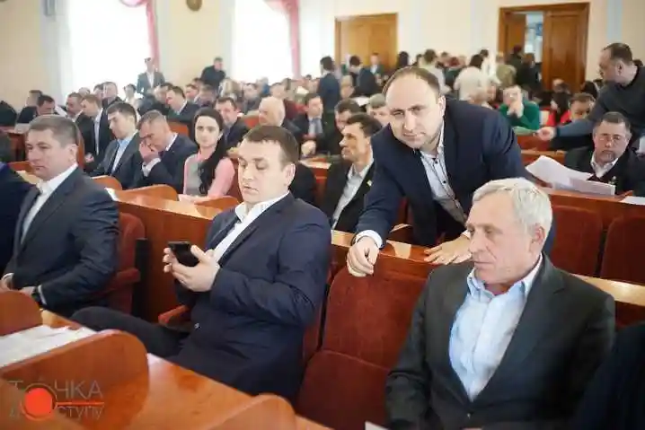 Ситуативне переформатування: у Кiровоградській мiській раді з'явилося одразу 5 нових фракцій фото 1