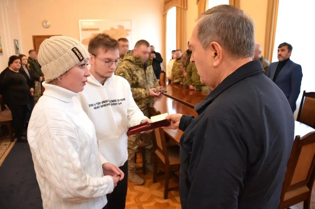 Загиблих захисників нагородили у Кропивницькому. Нагороди отримали рідні