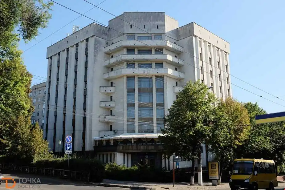 У Кропивницькому закрили готель "Європа" та змушують звільнятися працівників (ВІДЕО)