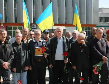 У Кpопивницькому до pоковин Чоpнобильської тpагедії відбувся мітинг-реквієм (ФОТОPЕПОPТАЖ) фото 1