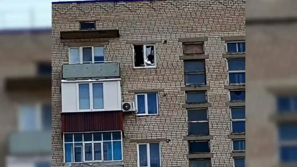 Спрацював вибуховий пристрій у багатоповерхівці в Смоліному: травмувався чоловік