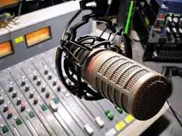 Глава Мінкульту хоче позбавити ліцензій FM-станції, на яких не грають українські пісні фото 1