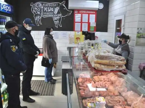 На Кіровоградщині магазини та аптека не дотримуються карантинних вимог (ПЕРЕЛІК)