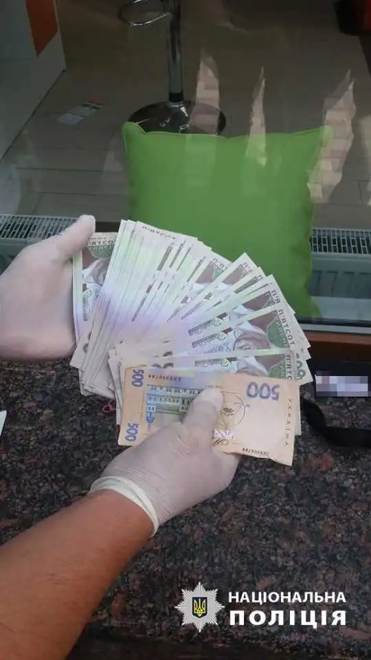 У Кропивницькому на отриманні хабара затримали інспектора ДАБІ (ФОТО)