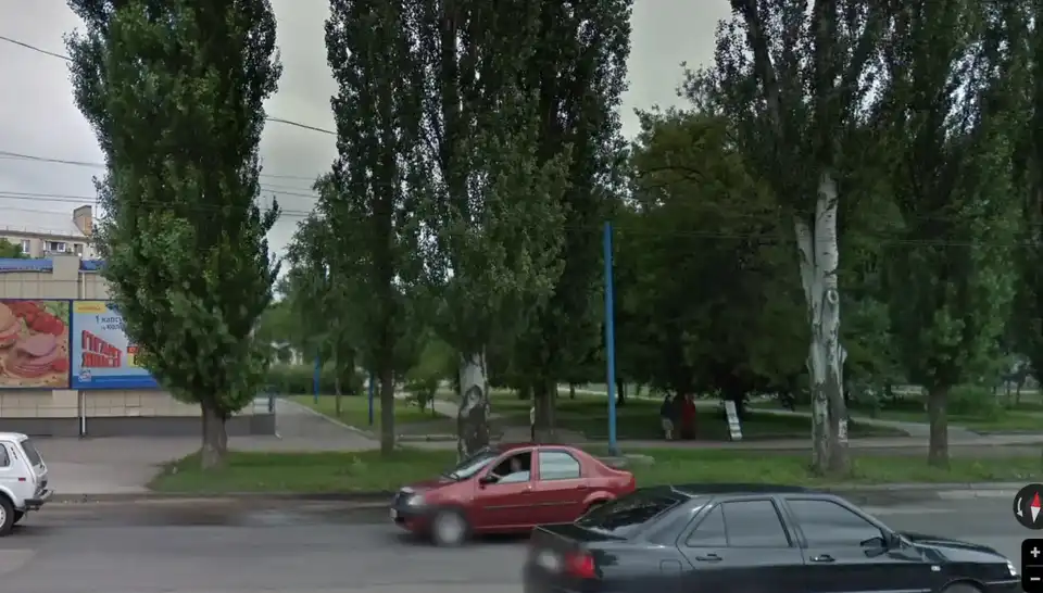 сквер на Маланюка