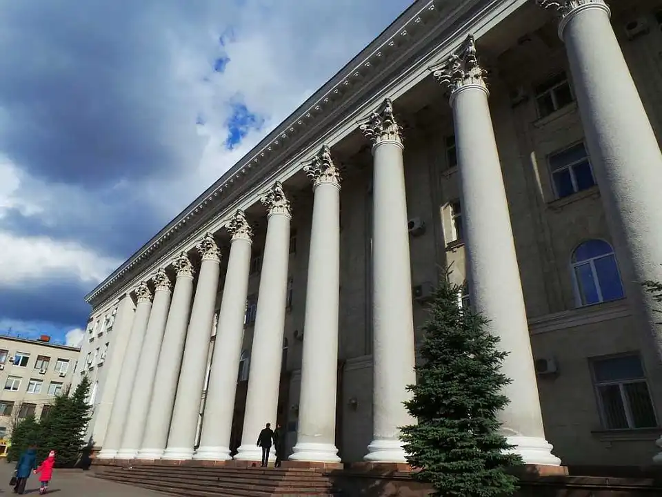 Депутати пеpейменували міську pаду Кpопивницького