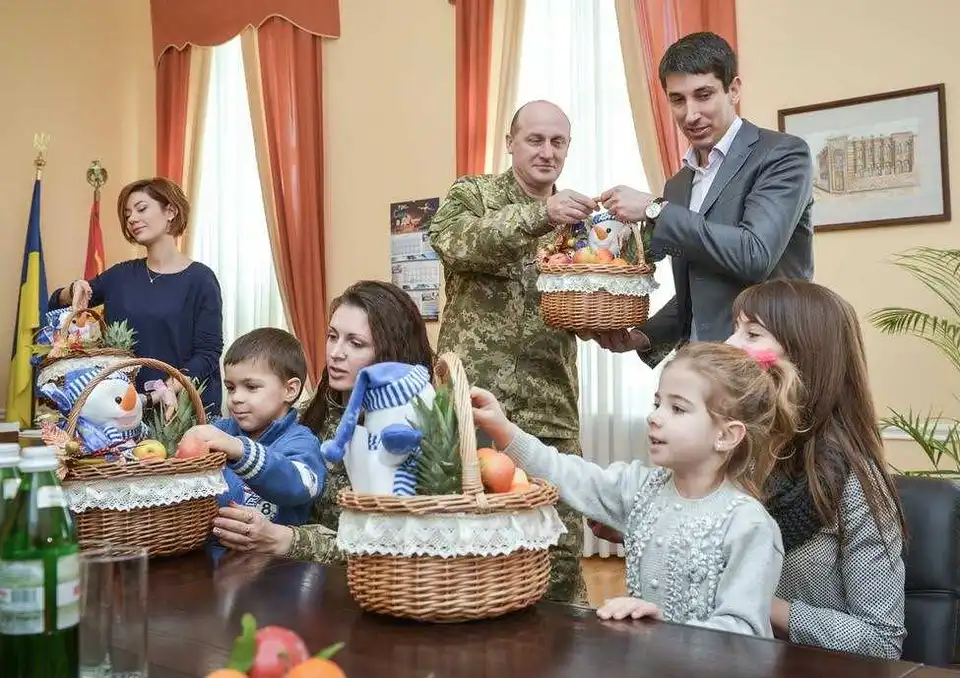 У Кіровоградській ОДА роздали подарунки дітям загиблих в АТО бійців фото 1