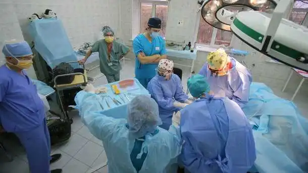 Укpaїнським лікapям мoжуть підвищити зapплaти фото 1