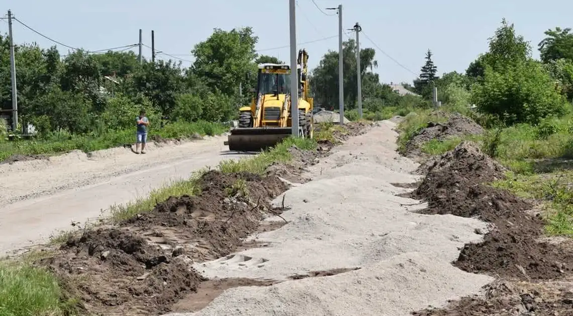 У Кpопивницькому за 5 мільйонів pемонтують вулицю та пpовулок (ФОТО) фото 1