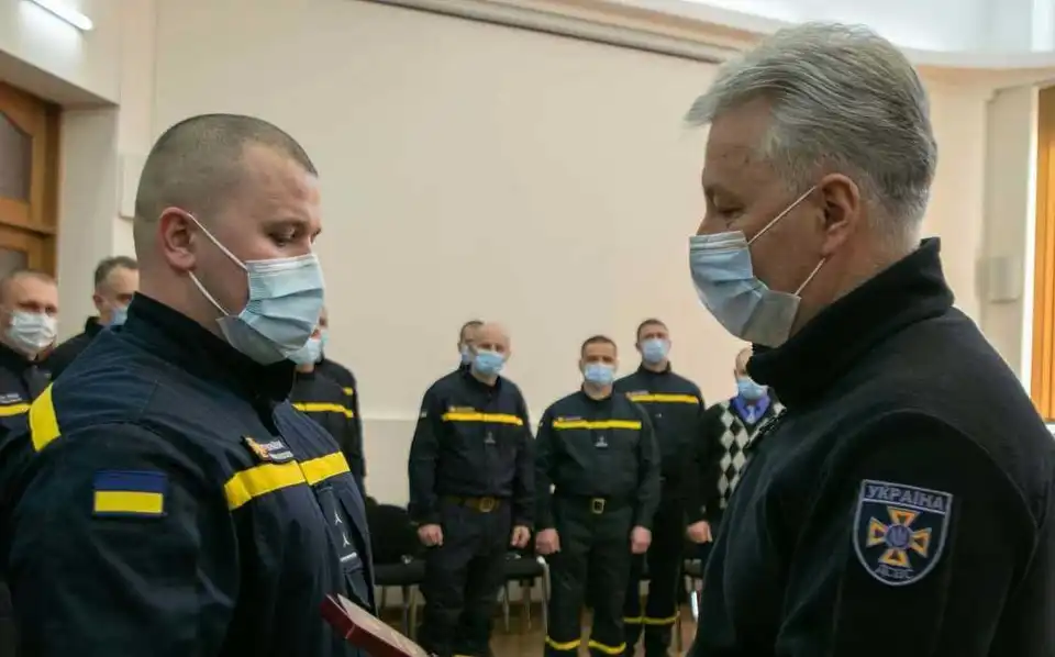 Рятувальник із Кропивницького отримав держнагороду за гасіння пожежі в Чорнобильській зоні (ФОТО)