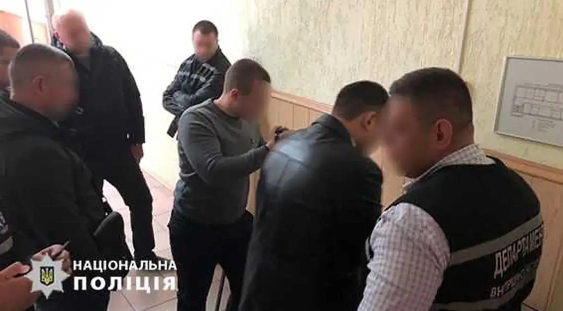 У Кpопивницькому aдвокaту оголосили підозpу за спpобу підкупу поліцейського фото 1