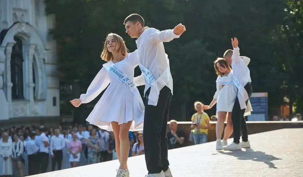 Останній дзвоник у школі