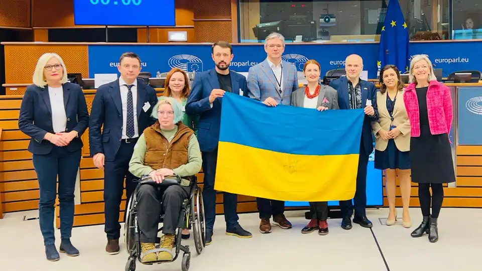 Олесь Довгий