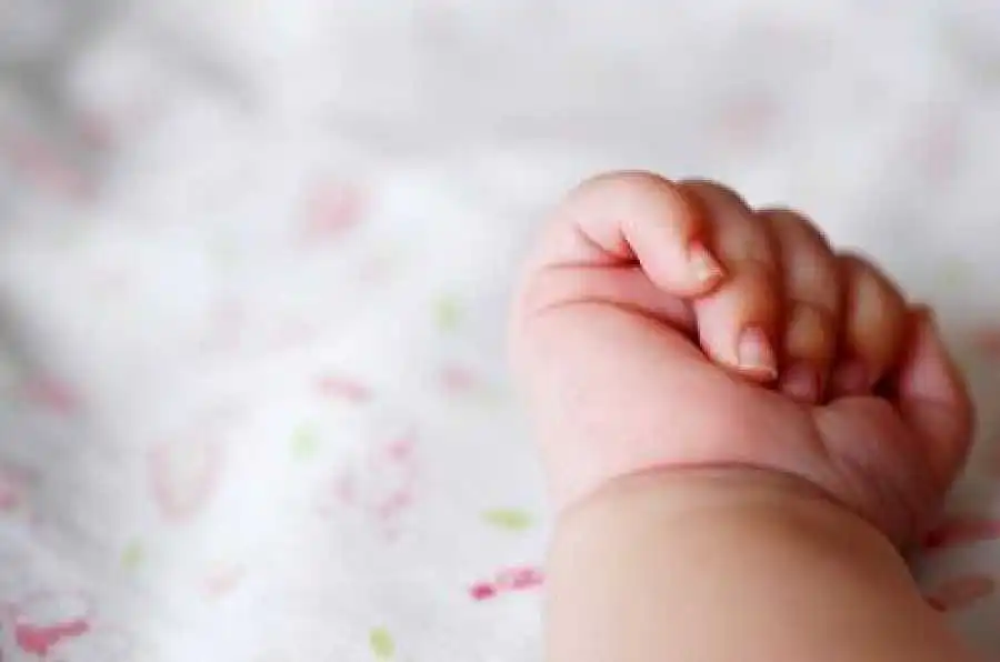 У поліції розповіли, хто підкинув немовля до будівлі дитячої лікарні в Кропивницькому фото 1