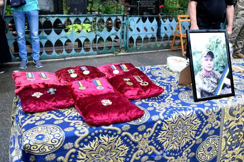 У Кропивницькому попрощалися з 35-річним головним сержантом (ФОТО)