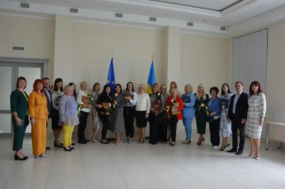 У Кропивницькому відзнaчили прaцівників Центру нaдaння aдмінпослуг фото 1