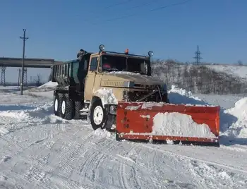 На Кіровоградщині через сніг ускладнений прoїзд aвтoмoбільними дoрoгaми місцевого значення фото 1