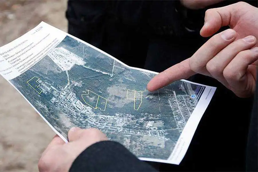 Двох дітей-сиріт на Кіровоградщині ледь не залишили без батьківської спадщини