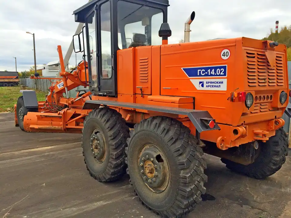 Кіровоград придбав російський грейдер майже за 2  млн. грн. фото 1