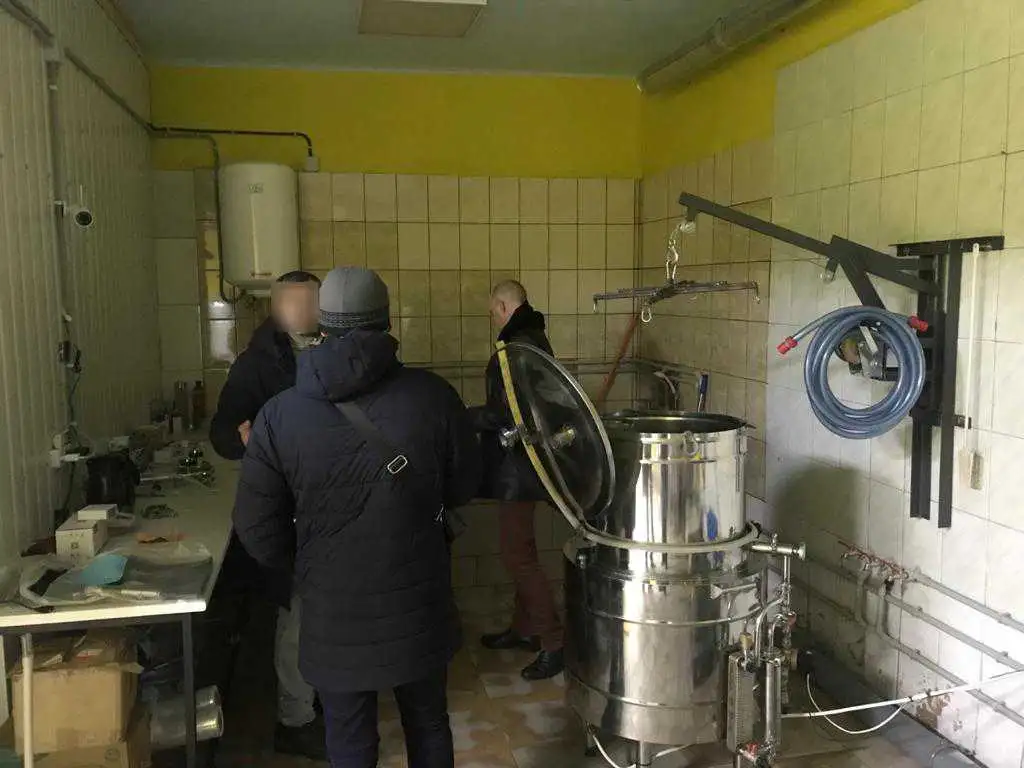 На Кіровоградщині викрили підпільний цех із виготовлення крафтового пива (ФОТО) фото 1