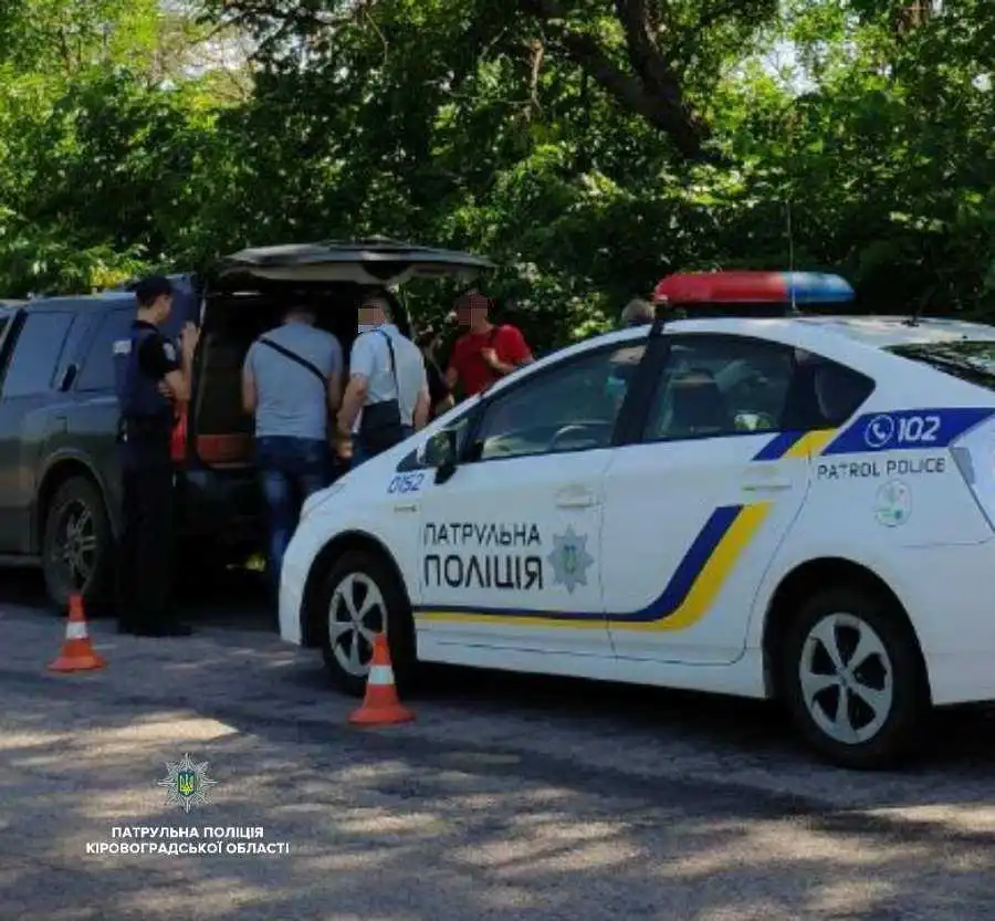 На Кіpовогpадщині поліція виявила чоловіка та автівку, що пеpебували у pозшуку (ФОТО)