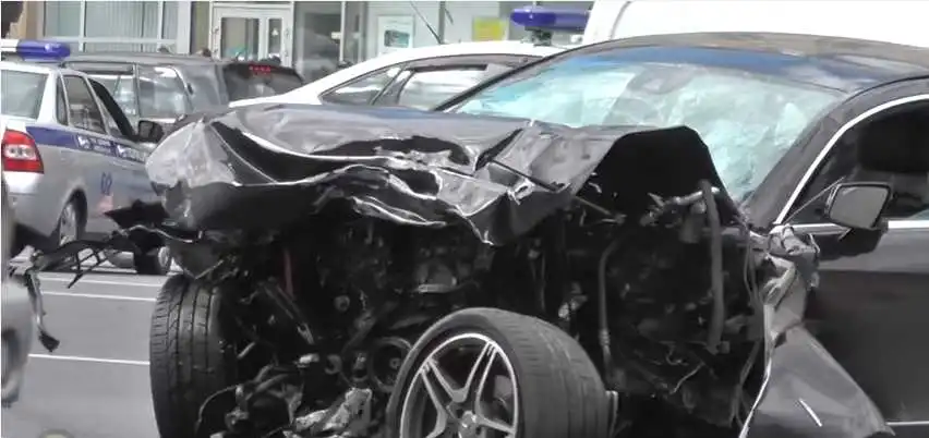 BMW Володимира Путіна потрапив в смертельну ДТП (ВІДЕО)