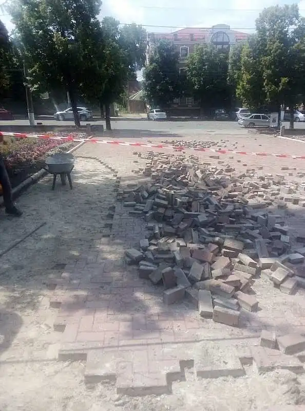 У Кропивницькому стартував капітальний ремонт скверу імені Т. Шевченка (ФОТО)