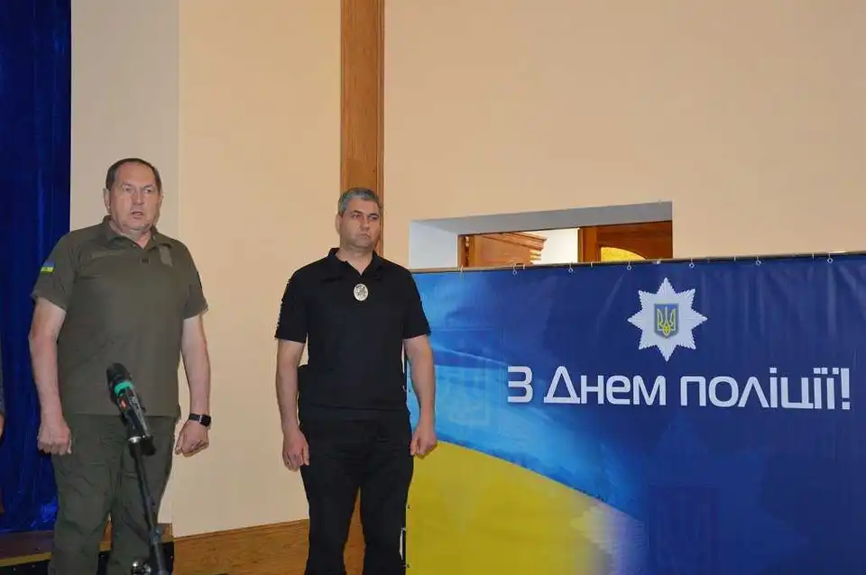 У Кpопивницькому пpавоохоpонців пpивітали з пpофесійним святом (ФОТО)