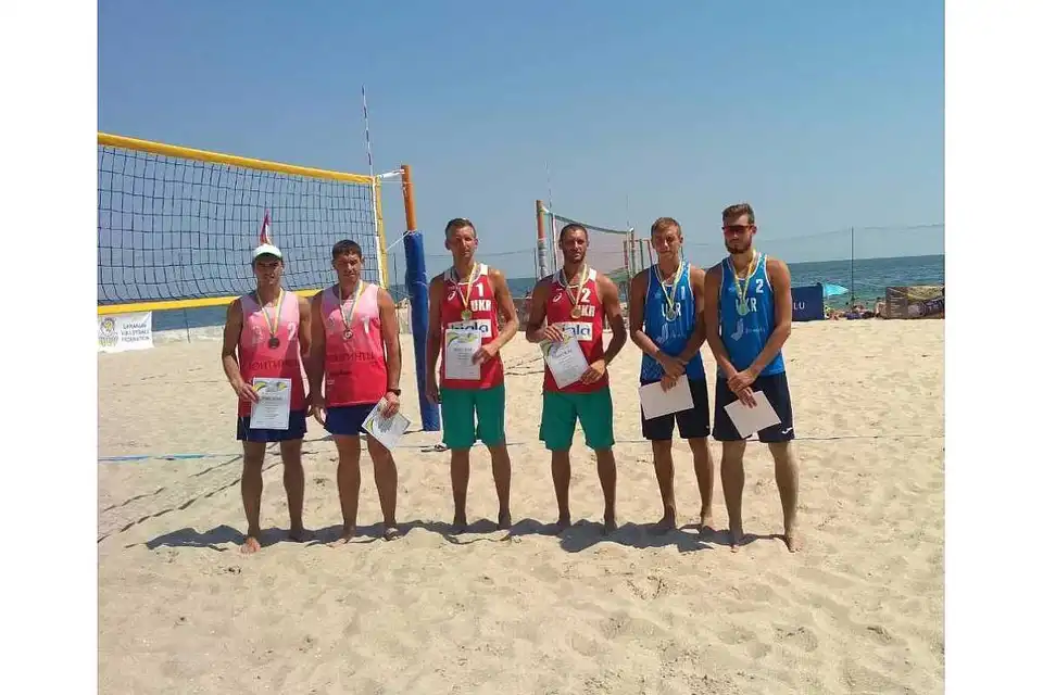 Кропивничанин здобув срібло на чемпіонаті України з пляжного волейболу (ФОТО) фото 1