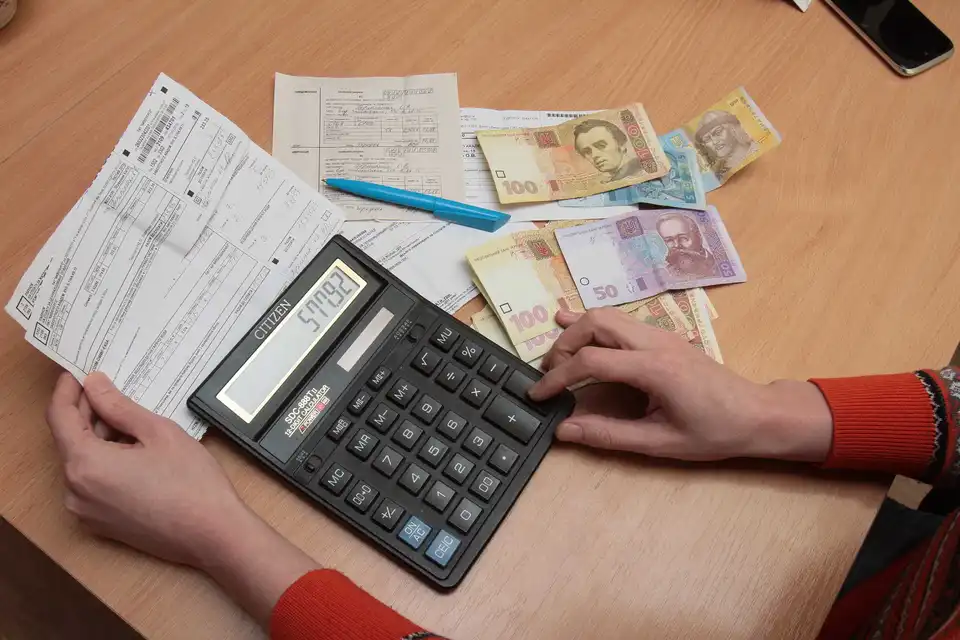 Бізнес на тарифах: як заробляють на довірливих українцях фото 1
