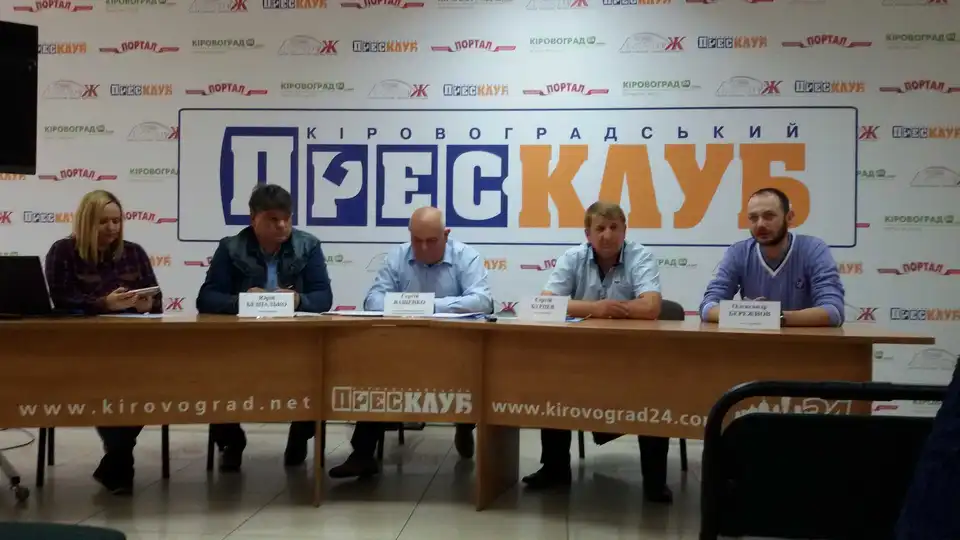 Зупинити поїзди: залізничники локомотивного депо Помічної погрожують безстроковим страйком